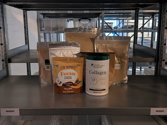 Diverse gedroogde poeders, o.a. vitanics, four sigmatic - afbeelding 1 van  10