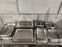 Diverse geperforeerde gastronormbakken (13x) - afbeelding 2 van  4