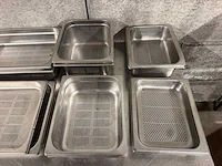 Diverse geperforeerde gastronormbakken (13x) - afbeelding 4 van  4
