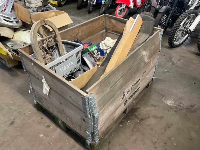 Diverse gereedschap en accessoires - afbeelding 1 van  8