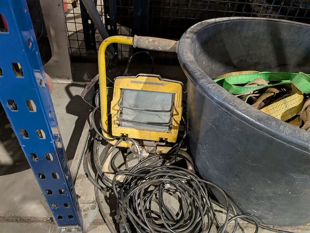 Diverse gereedschap en diversen - afbeelding 3 van  22
