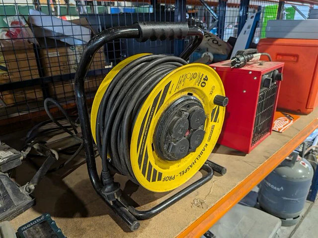 Diverse gereedschap en diversen - afbeelding 7 van  22
