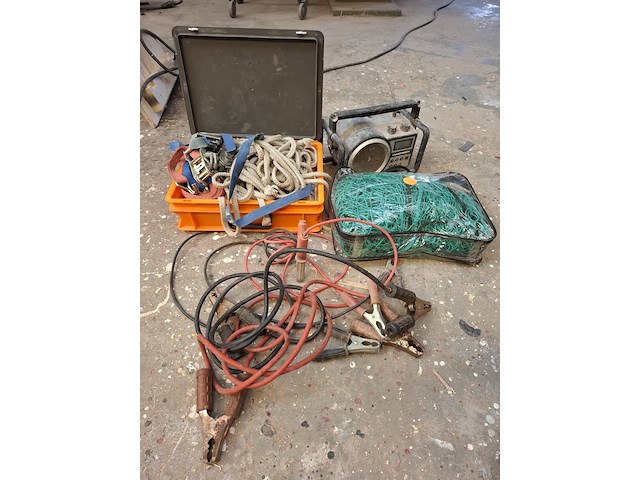 Diverse gereedschap en toebehoren - afbeelding 1 van  5