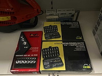 Diverse gereedschap sets (4x) - afbeelding 1 van  4