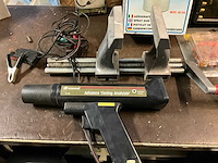Diverse gereedschappen en testapparatuur - afbeelding 2 van  8
