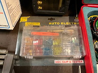 Diverse gereedschappen en testapparatuur - afbeelding 6 van  8
