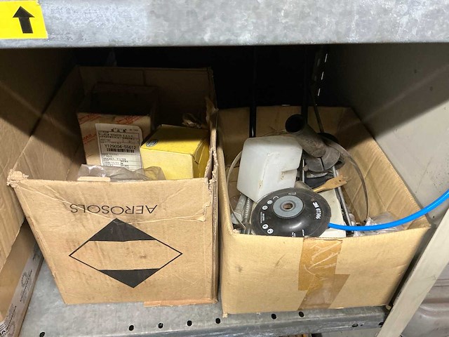 Diverse gereedschappen, onderdelen en lastoebehoren - afbeelding 4 van  22