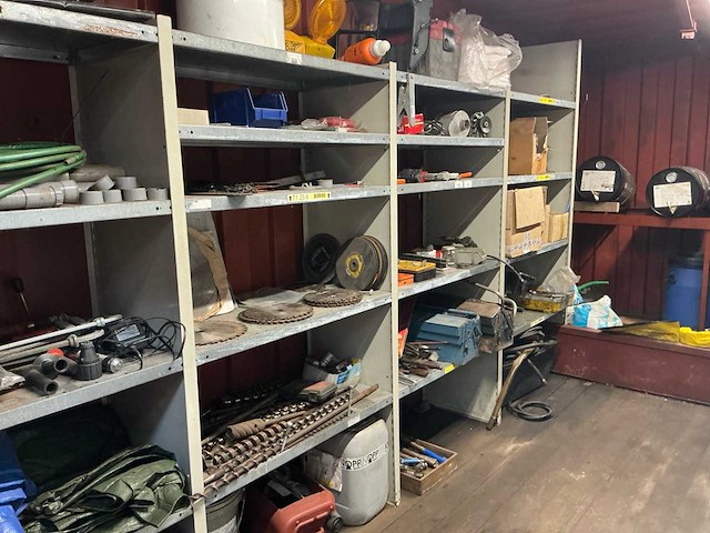 Diverse gereedschappen, onderdelen en lastoebehoren - afbeelding 1 van  22