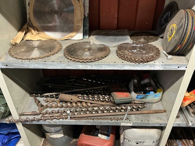 Diverse gereedschappen, onderdelen en lastoebehoren - afbeelding 20 van  22