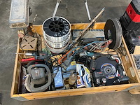 Diverse gereedschappen slijptool-lasdraad-kolomboormachine-koffers-etc - afbeelding 6 van  12