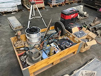 Diverse gereedschappen slijptool-lasdraad-kolomboormachine-koffers-etc - afbeelding 5 van  12