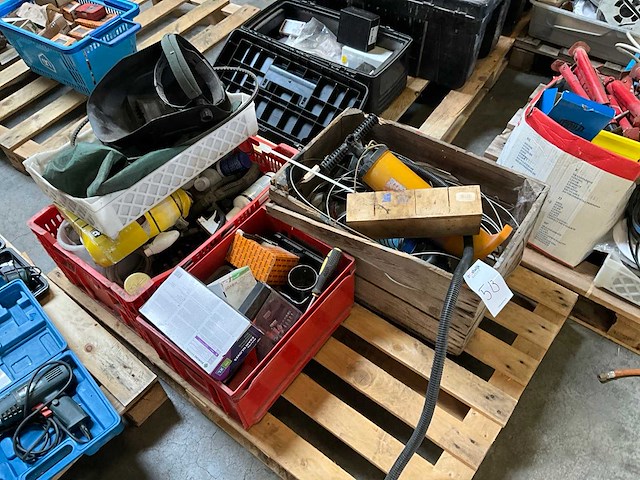 Diverse gereedschappen & toebehoren - afbeelding 1 van  8