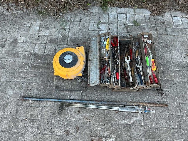 Diverse gereedschappen - afbeelding 1 van  8