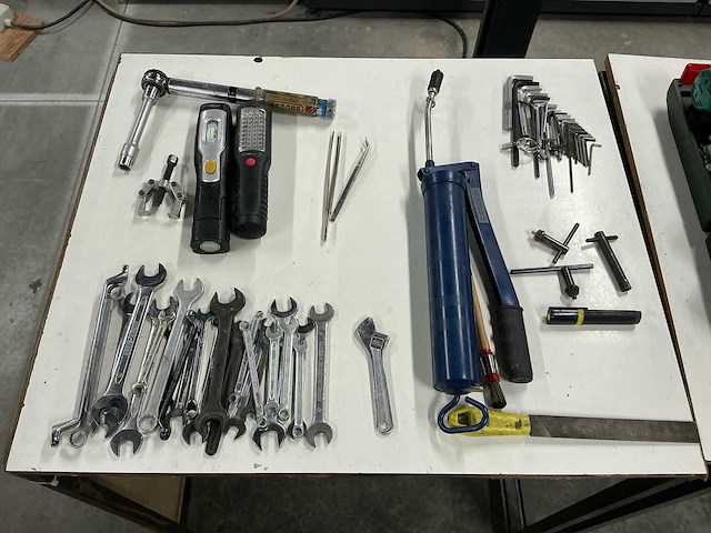 Diverse gereedschappen - afbeelding 2 van  6