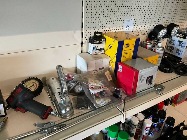 Diverse gereedschappen - afbeelding 3 van  9