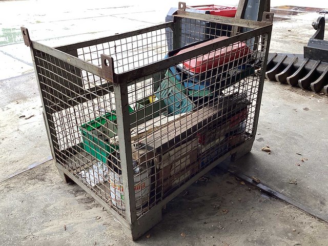 Diverse gereedschappen - afbeelding 4 van  8
