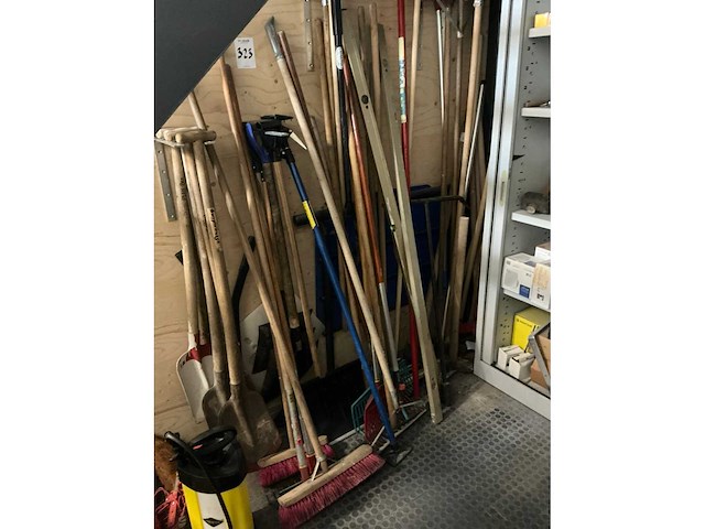 Diverse gereedschappen - afbeelding 2 van  4
