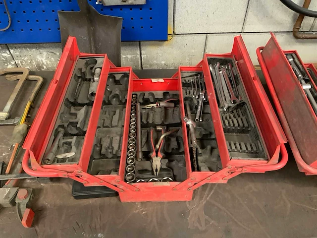 Diverse gereedschappen - afbeelding 5 van  7