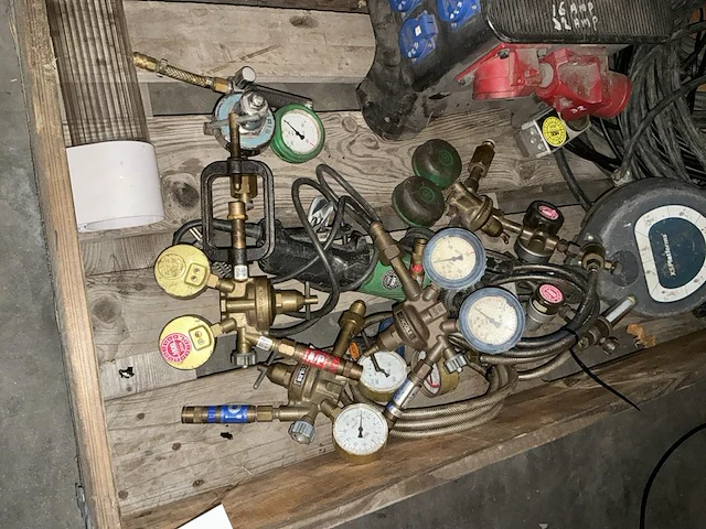 Diverse gereedschappen - afbeelding 2 van  4