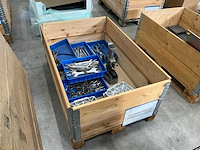 Diverse gereedschappen - afbeelding 1 van  7