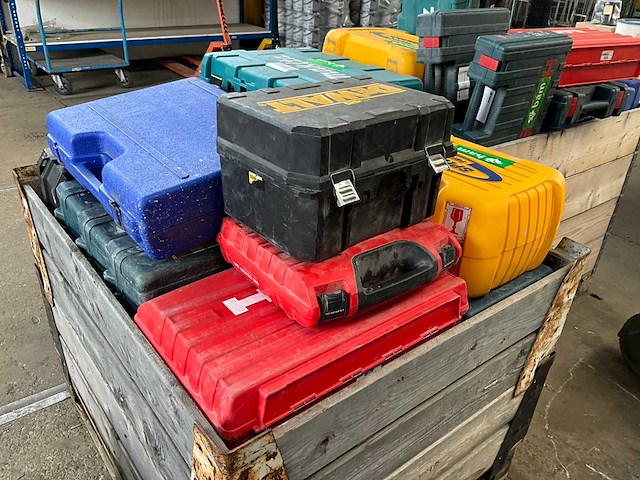 Diverse gereedschapskoffers - afbeelding 3 van  3