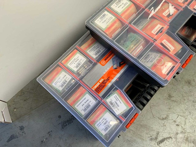 Diverse gevulde koffers - gereedschapskoffers (9x) - afbeelding 2 van  6