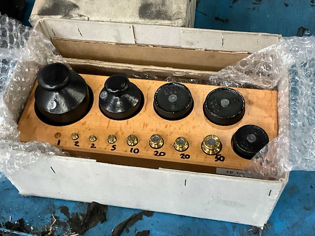 Diverse gewichten (48x) - afbeelding 2 van  7