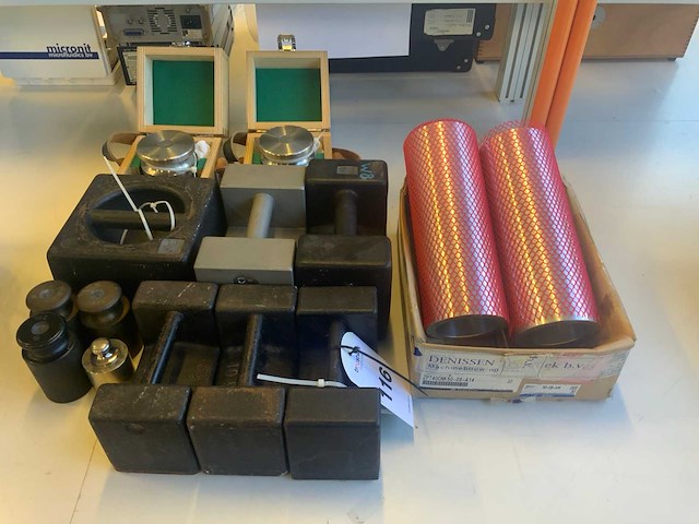 Diverse gewichten - afbeelding 1 van  5