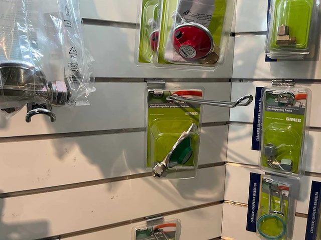Diverse gimeg kampeer gas toebehoren - afbeelding 13 van  15