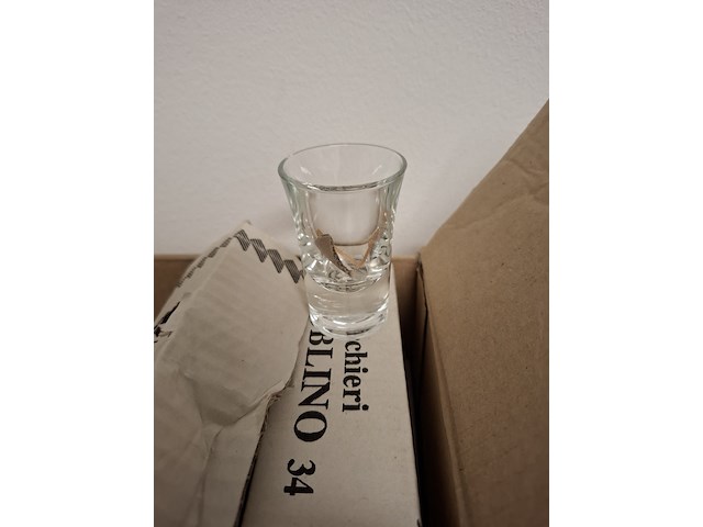 Diverse glas- en kristalglas - afbeelding 11 van  13