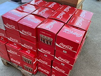 Diverse glazen, o.a. coca-cola - afbeelding 1 van  3