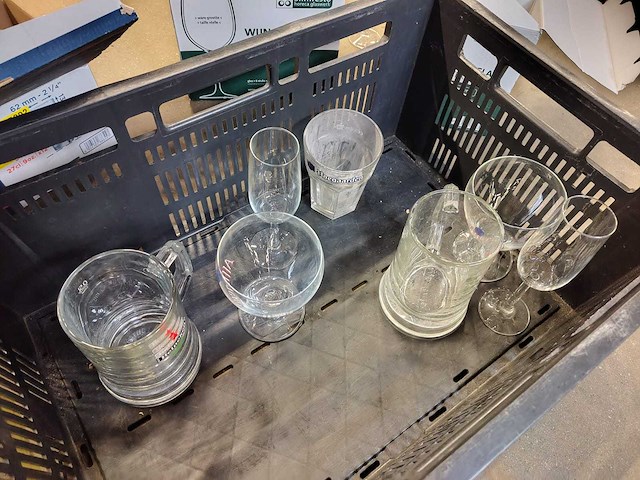 Diverse glazen - afbeelding 3 van  4