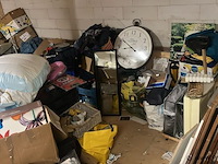 Diverse goederen - inhoud ruimte - afbeelding 11 van  13