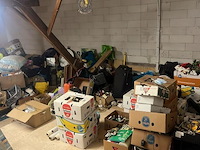 Diverse goederen - inhoud ruimte - afbeelding 1 van  13