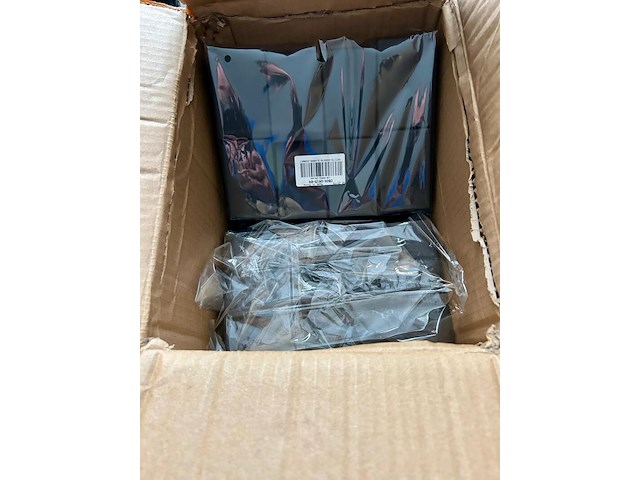 Diverse gouden en zilveren sierraden nieuw en gebruikt. - afbeelding 10 van  18