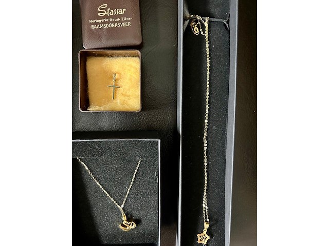 Diverse gouden en zilveren sierraden nieuw en gebruikt. - afbeelding 18 van  18