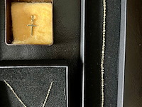 Diverse gouden en zilveren sierraden nieuw en gebruikt. - afbeelding 18 van  18