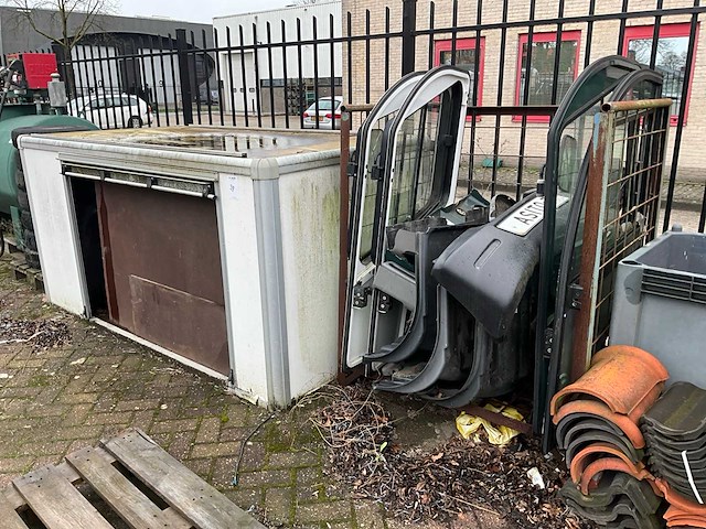 Diverse (goupil) auto-onderdelen - afbeelding 1 van  11