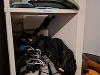 Diverse gymbenodigdheden en gewichten , in vakkenkast - afbeelding 6 van  20