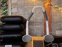 Diverse gymbenodigdheden en gewichten , in vakkenkast - afbeelding 14 van  20