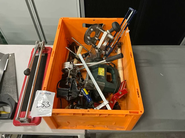 Diverse hand en elektrisch gereedschap - afbeelding 2 van  3