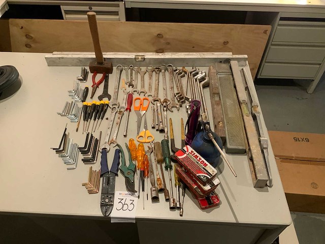 Diverse handgereedschap - afbeelding 1 van  3