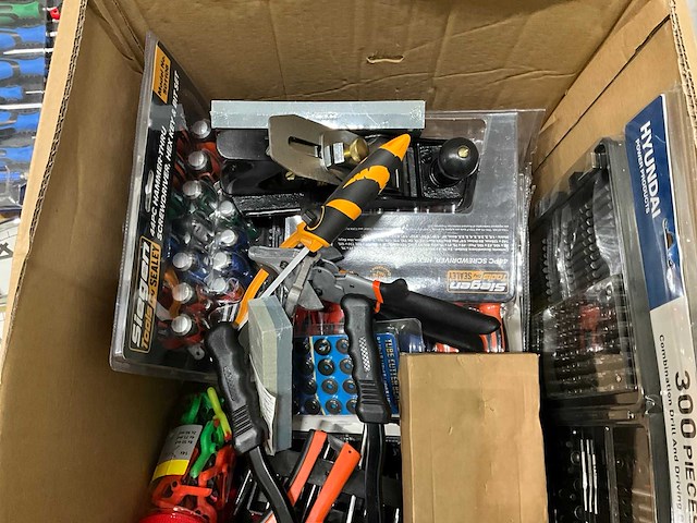 Diverse handgereedschappen - afbeelding 3 van  6