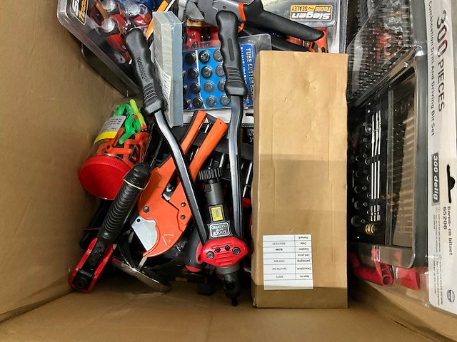 Diverse handgereedschappen - afbeelding 4 van  6