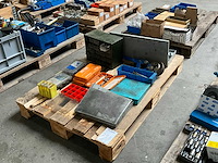 Diverse handgereedschappen - afbeelding 1 van  5