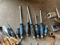 Diverse handgereedschappen - afbeelding 2 van  6