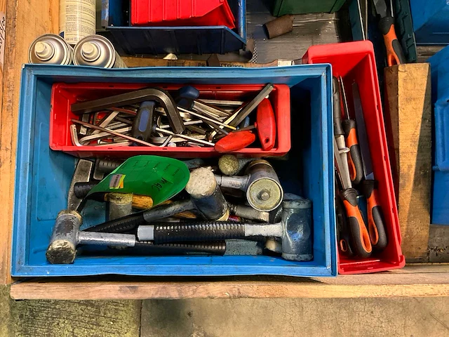 Diverse handgereedschappen - afbeelding 4 van  5