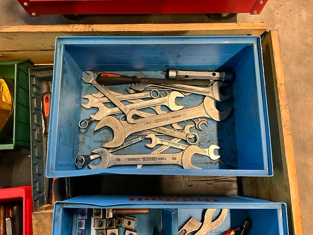 Diverse handgereedschappen - afbeelding 5 van  5