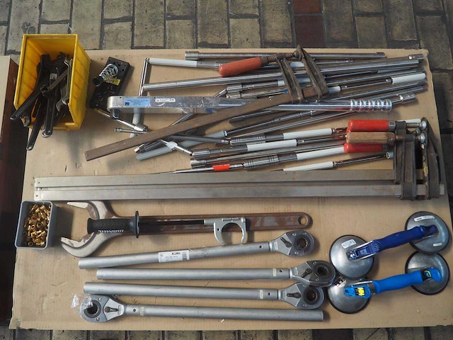 Diverse handgereedschappen - afbeelding 2 van  4