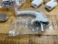 Diverse hang- en sluitwerk - afbeelding 5 van  5